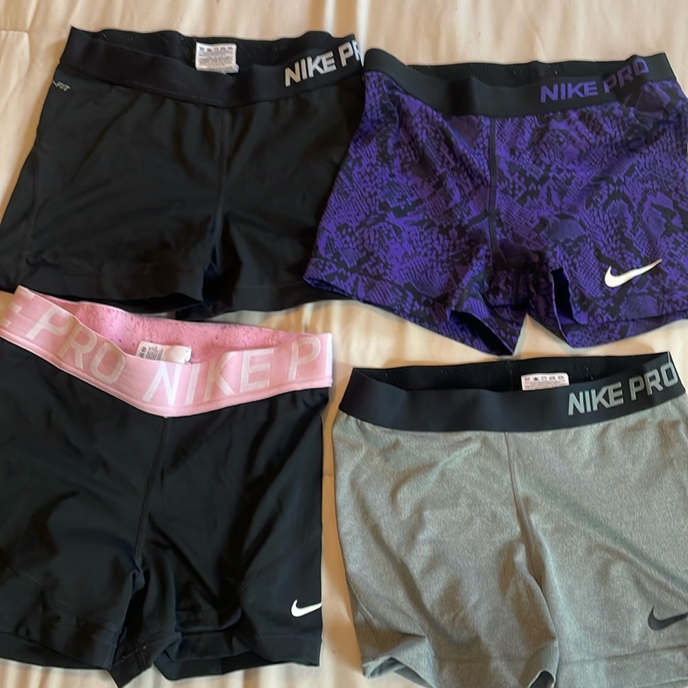 (4) Nike Pro 3” Shorts